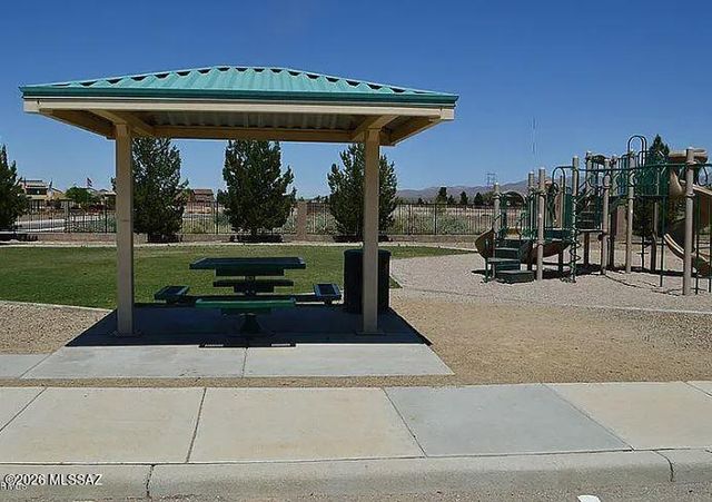 8796 N Norway Spruce Road, Tucson, AZ 85743