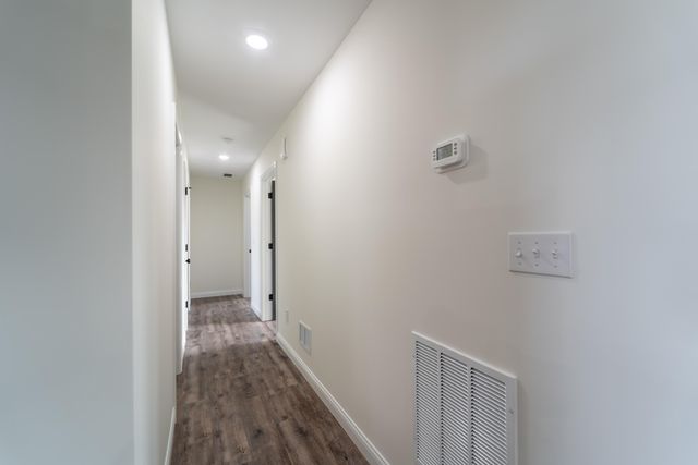 567 Middle Creek Way, Berea, KY 40403