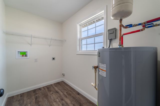 567 Middle Creek Way, Berea, KY 40403