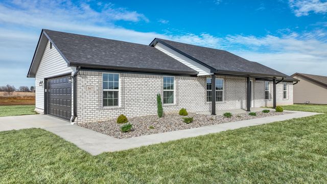 567 Middle Creek Way, Berea, KY 40403