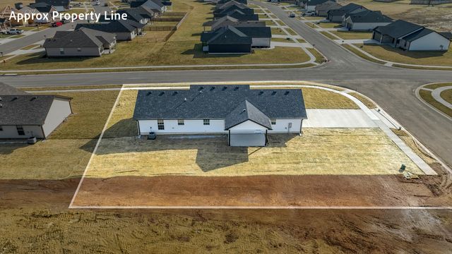 567 Middle Creek Way, Berea, KY 40403