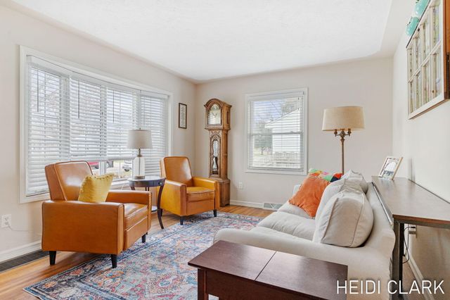 4337 Flamingo Avenue SW, Wyoming, MI 49509