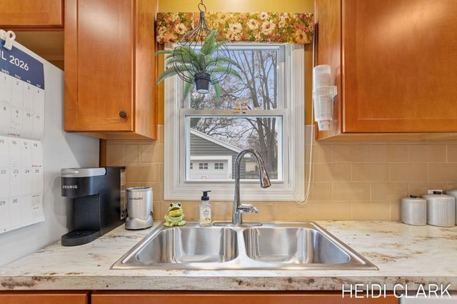 4337 Flamingo Avenue SW, Wyoming, MI 49509