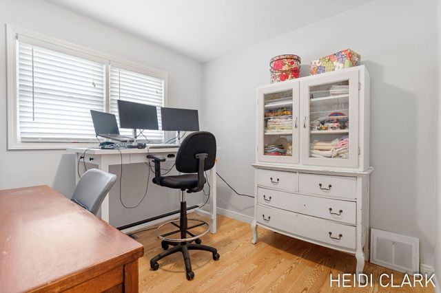 4337 Flamingo Avenue SW, Wyoming, MI 49509