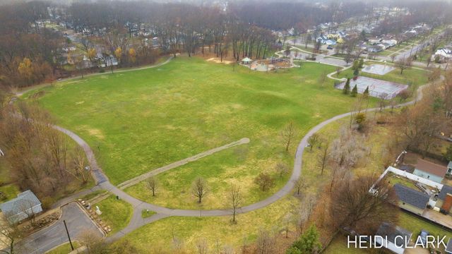 4337 Flamingo Avenue SW, Wyoming, MI 49509