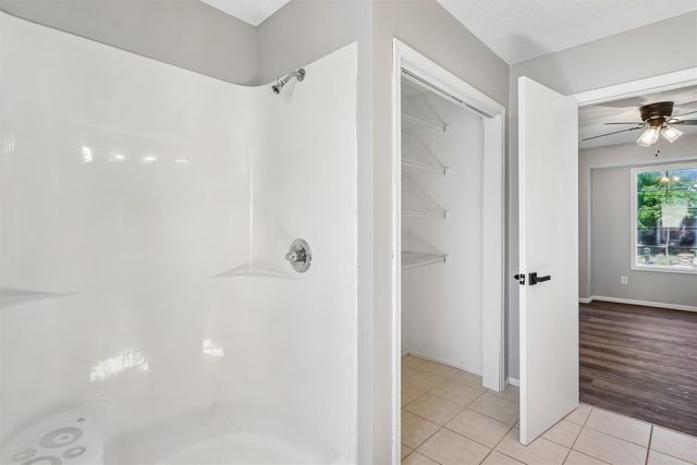 5028 Cherrywood Drive, West Des Moines, IA 50265