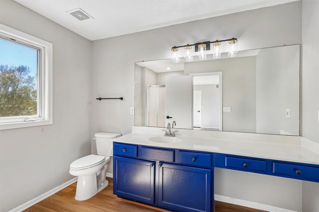 5028 Cherrywood Drive, West Des Moines, IA 50265