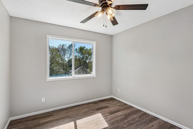 5028 Cherrywood Drive, West Des Moines, IA 50265
