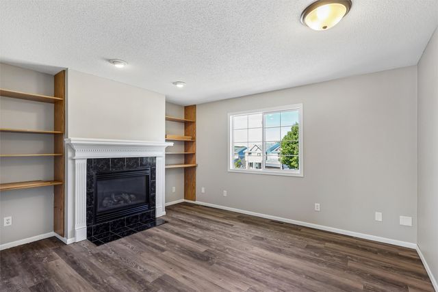 5028 Cherrywood Drive, West Des Moines, IA 50265