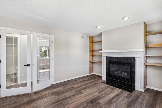 5028 Cherrywood Drive, West Des Moines, IA 50265