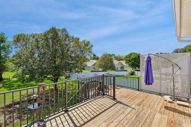 5028 Cherrywood Drive, West Des Moines, IA 50265