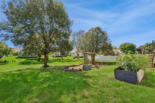 5028 Cherrywood Drive, West Des Moines, IA 50265