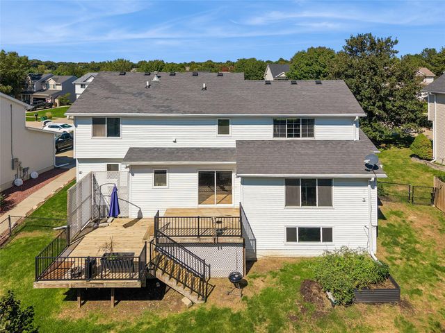 5028 Cherrywood Drive, West Des Moines, IA 50265