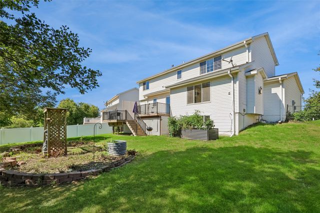 5028 Cherrywood Drive, West Des Moines, IA 50265