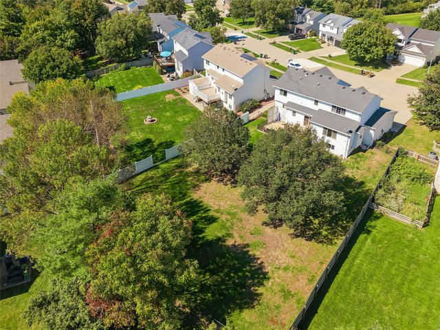 5028 Cherrywood Drive, West Des Moines, IA 50265