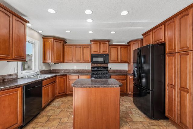 5028 Cherrywood Drive, West Des Moines, IA 50265
