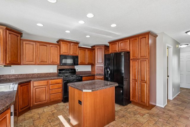 5028 Cherrywood Drive, West Des Moines, IA 50265