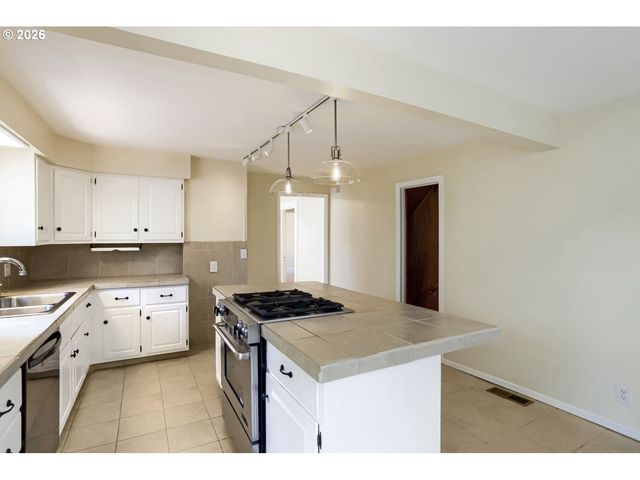 4012 Se 32ND Ave, Portland, OR 97202