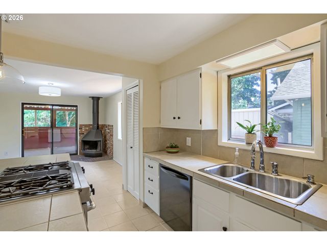 4012 Se 32ND Ave, Portland, OR 97202