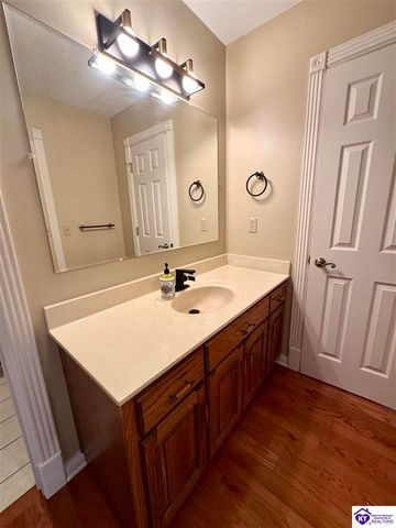 710 Freeman Lake Road, Elizabethtown, KY 42701