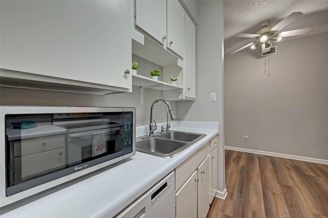 10049 Westpark Drive 135, Houston, TX 77042