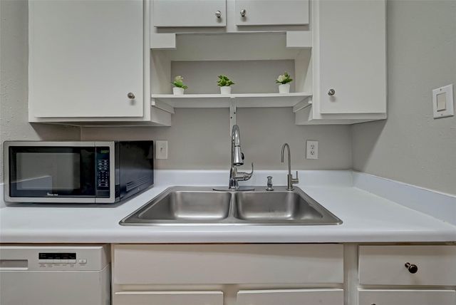 10049 Westpark Drive 135, Houston, TX 77042