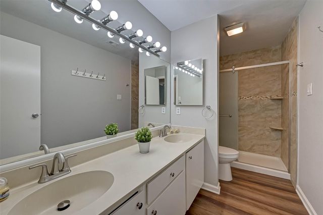 10049 Westpark Drive 135, Houston, TX 77042