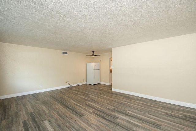 1121 Brookside Rd, Stockton, CA 95207