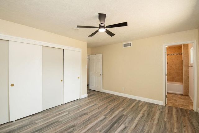 1121 Brookside Rd, Stockton, CA 95207