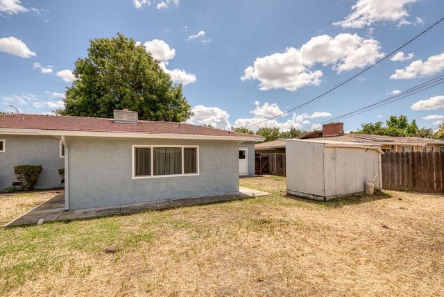 1121 Brookside Rd, Stockton, CA 95207