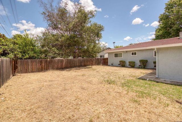 1121 Brookside Rd, Stockton, CA 95207
