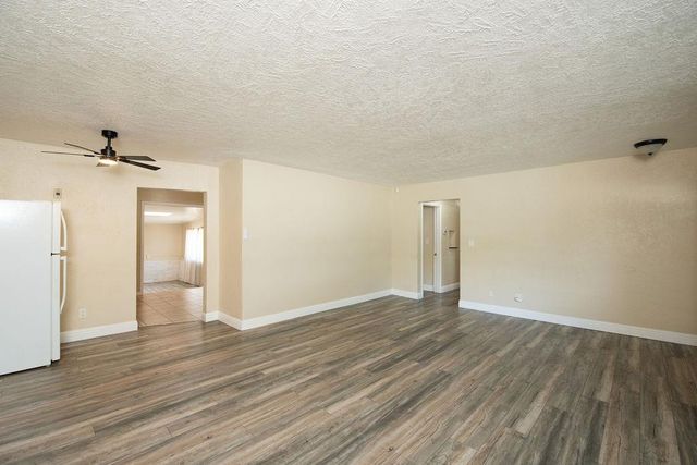 1121 Brookside Rd, Stockton, CA 95207