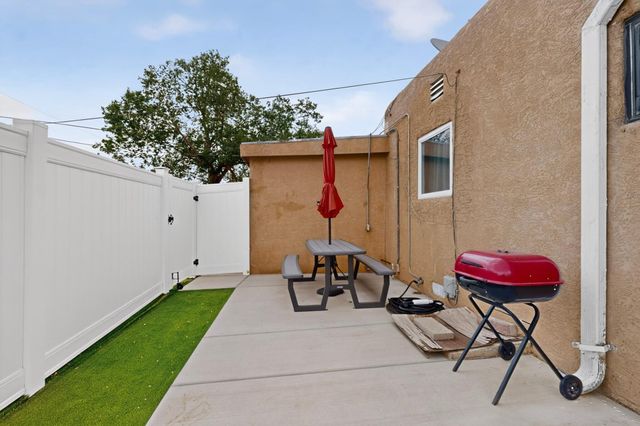 615 Quincy Street NE A & B, Albuquerque, NM 87110