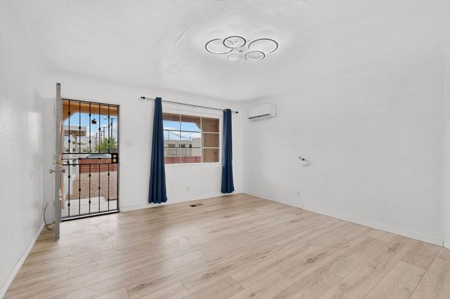 615 Quincy Street NE A & B, Albuquerque, NM 87110