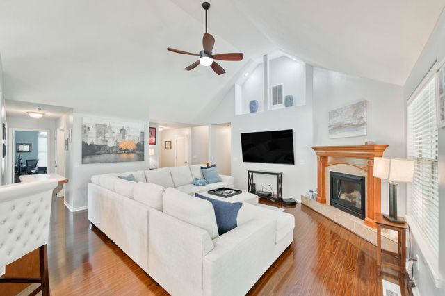 5685 S Fox Hollow Avenue, Springfield, MO 65810