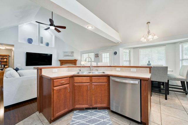 5685 S Fox Hollow Avenue, Springfield, MO 65810