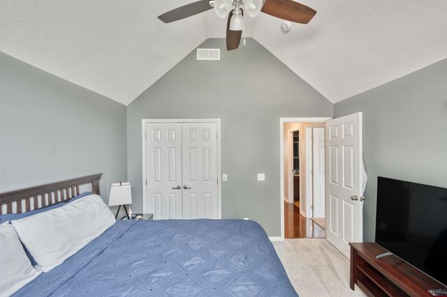 5685 S Fox Hollow Avenue, Springfield, MO 65810