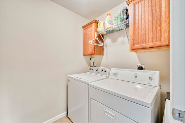 5685 S Fox Hollow Avenue, Springfield, MO 65810