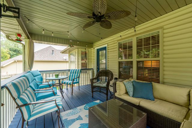 5685 S Fox Hollow Avenue, Springfield, MO 65810