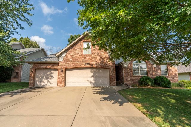 5685 S Fox Hollow Avenue, Springfield, MO 65810