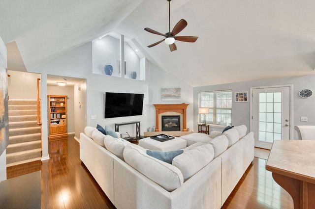 5685 S Fox Hollow Avenue, Springfield, MO 65810