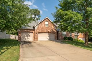 5685 S Fox Hollow Avenue, Springfield, MO 65810