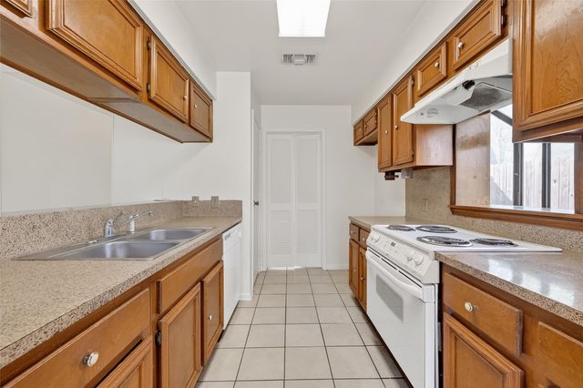 2709 Lee Circle, Rosenberg, TX 77471