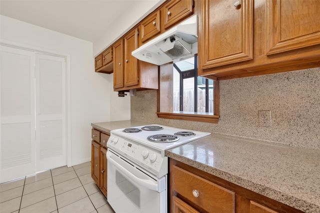 2709 Lee Circle, Rosenberg, TX 77471