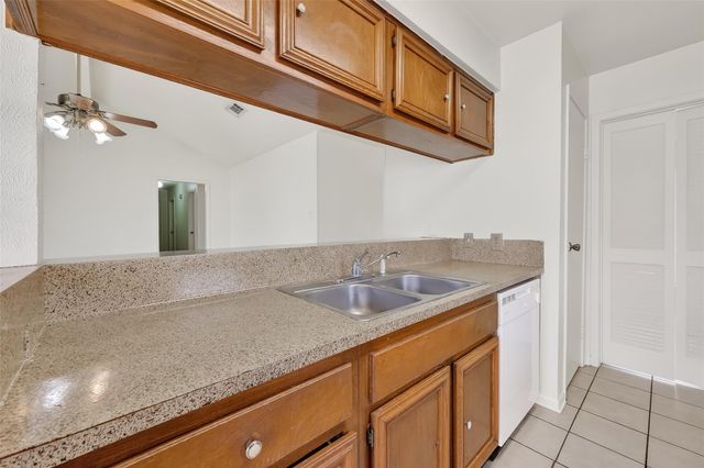 2709 Lee Circle, Rosenberg, TX 77471