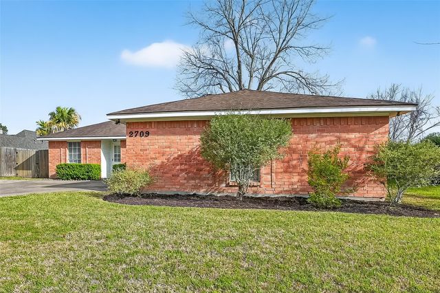 2709 Lee Circle, Rosenberg, TX 77471