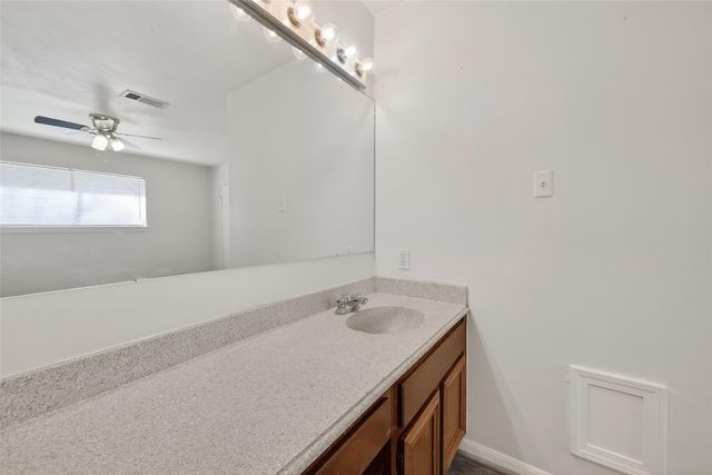 2709 Lee Circle, Rosenberg, TX 77471