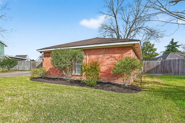2709 Lee Circle, Rosenberg, TX 77471