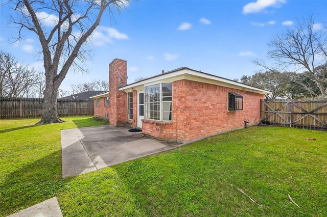 2709 Lee Circle, Rosenberg, TX 77471