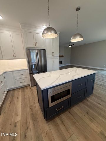 304 Monroe Drive, Bristol, TN 37620